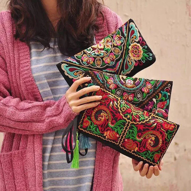 Luxury Design Flowers Clutches Pouch | Fashion Women's Wallet Wrist Handbag & Lady Vintage Envelope Phone Purse (Card Holders Pocket)