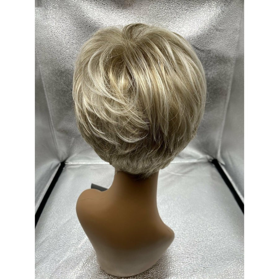 Raquel Welch Winner Wig