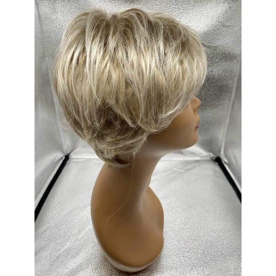 Raquel Welch Winner Wig